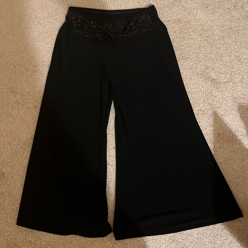 Vintage brand voila Black Wide-Leg Pants with Lace Detail